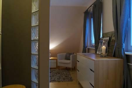 Cherry Tree Cozy Rooms Гданськ Екстер'єр фото